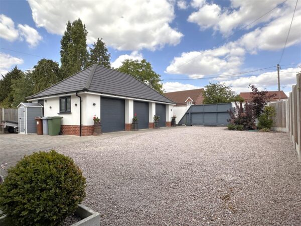 The Poplars, Barnby Road, Newark