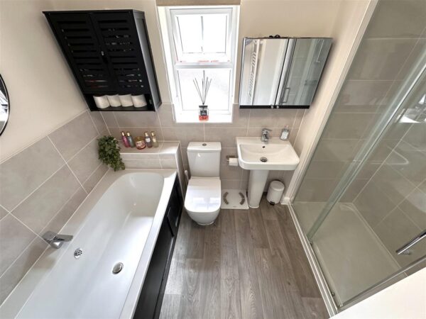 Lysander Place, Fernwood, Newark