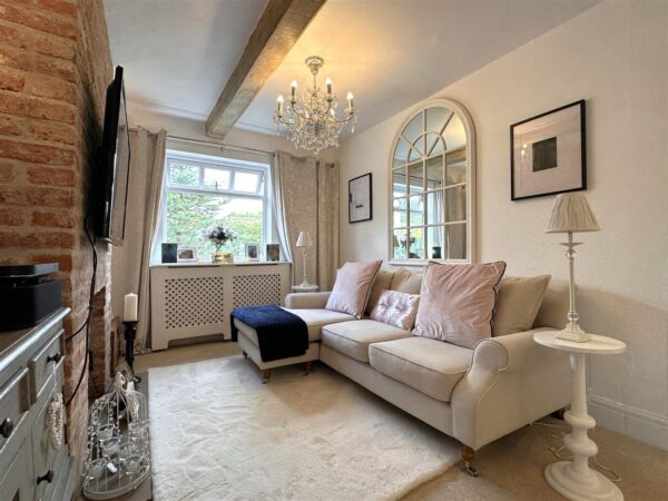 Weaver Cottage, Palmer Road, Sutton-On-Trent, Newark