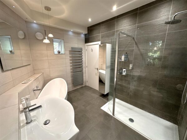 Oakdale, Gainsborough Road, Winthorpe, Newark