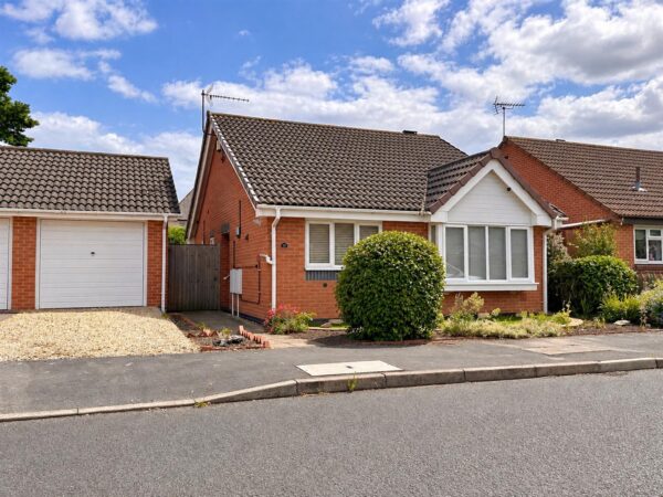 Clayton Close, Newark