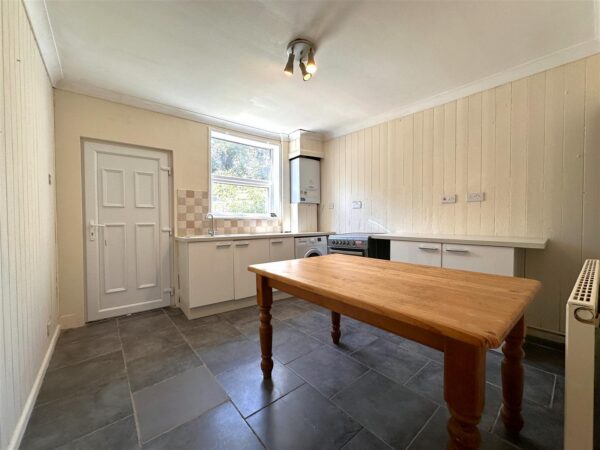 Barnby Gate, Newark