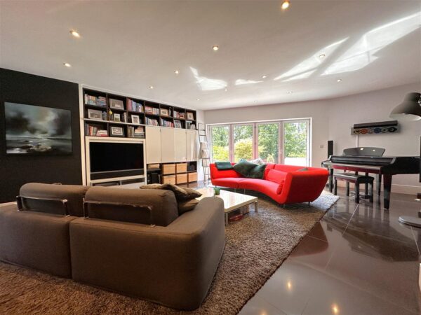 Oakdale, Gainsborough Road, Winthorpe, Newark