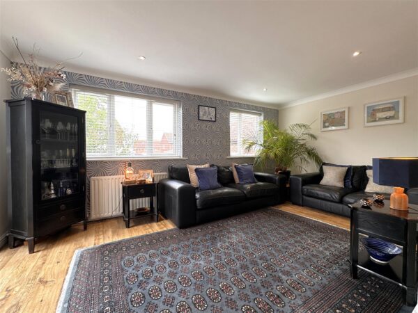 Revill Close, Claypole, Newark