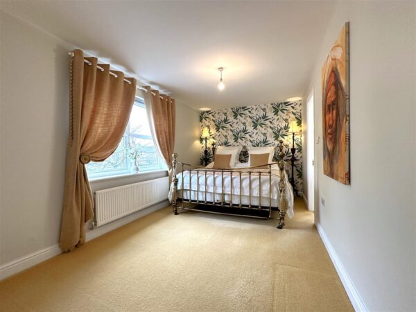 Collinson Lane, Fernwood, Newark