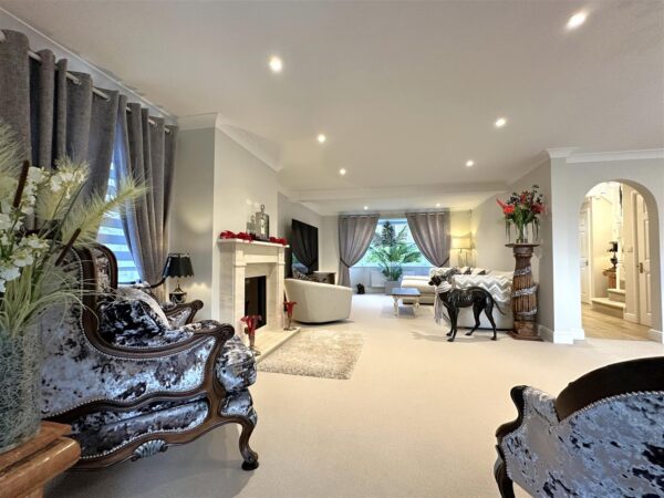 Collinson Lane, Fernwood, Newark