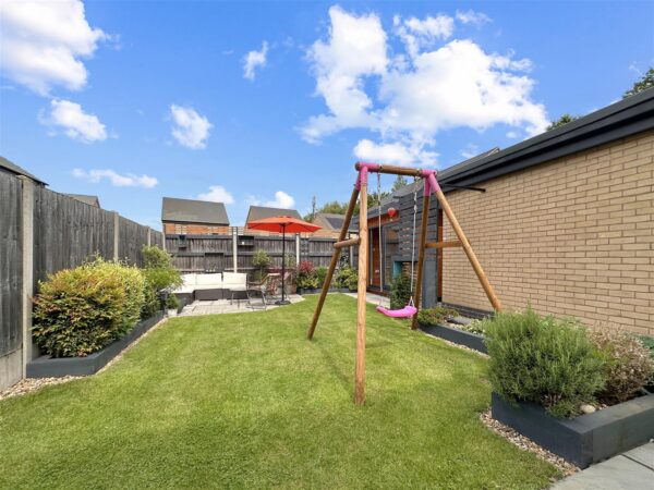 Woodland Walk, Collingham, Newark
