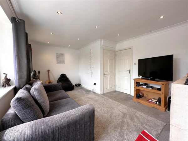 Witham Close, Newark