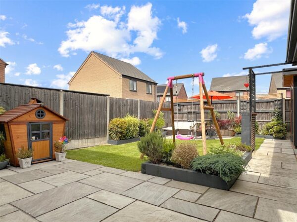 Woodland Walk, Collingham, Newark