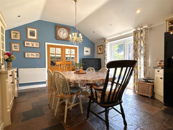 Tilney House, Eagle Road, North Scarle, Lincoln