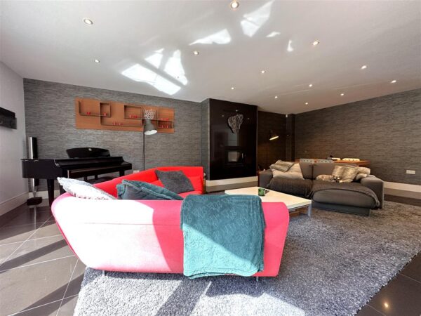 Oakdale, Gainsborough Road, Winthorpe, Newark