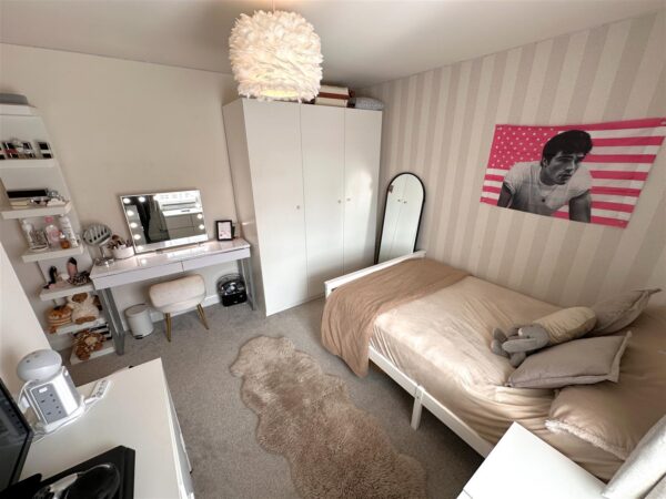 Lysander Place, Fernwood, Newark