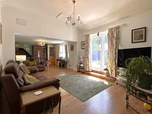 Tilney House, Eagle Road, North Scarle, Lincoln