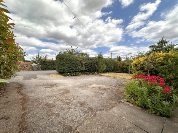 Weaver Cottage, Palmer Road, Sutton-On-Trent, Newark