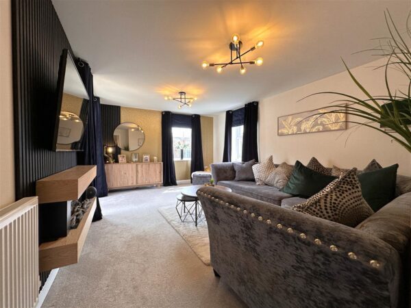 Lysander Place, Fernwood, Newark