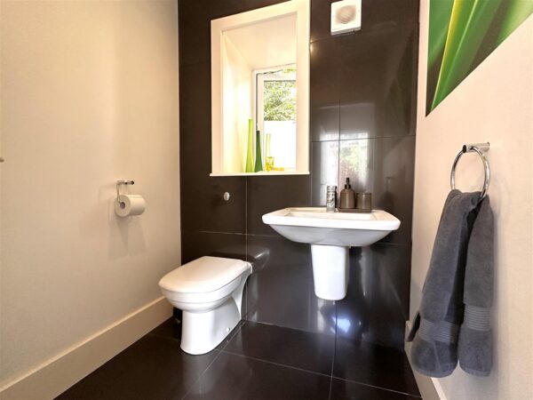 Oakdale, Gainsborough Road, Winthorpe, Newark