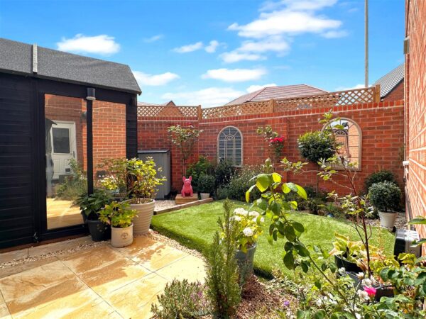 Lysander Place, Fernwood, Newark