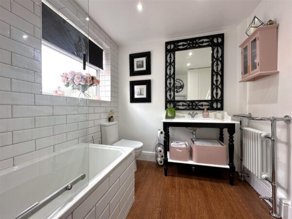 Weaver Cottage, Palmer Road, Sutton-On-Trent, Newark