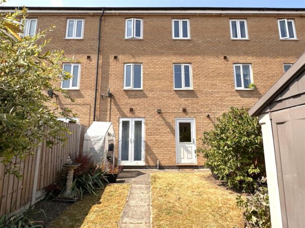 Rubys Walk, Fernwood, Newark