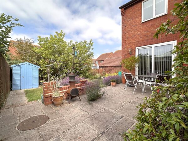 Revill Close, Claypole, Newark