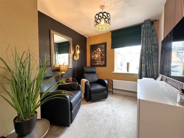 Lysander Place, Fernwood, Newark