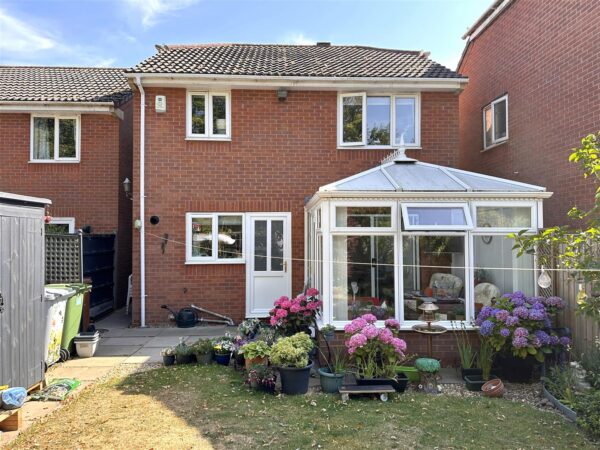 Howards Gardens, Balderton, Newark