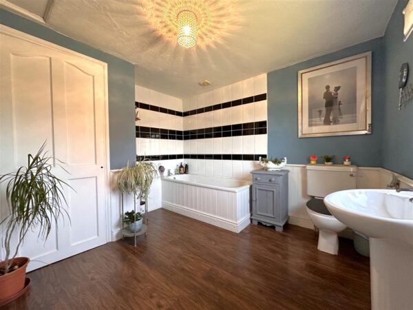 Tilney House, Eagle Road, North Scarle, Lincoln