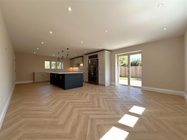 Station Road, Collingham, Newark