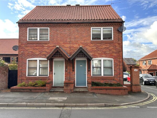 Coopers Yard, Newark