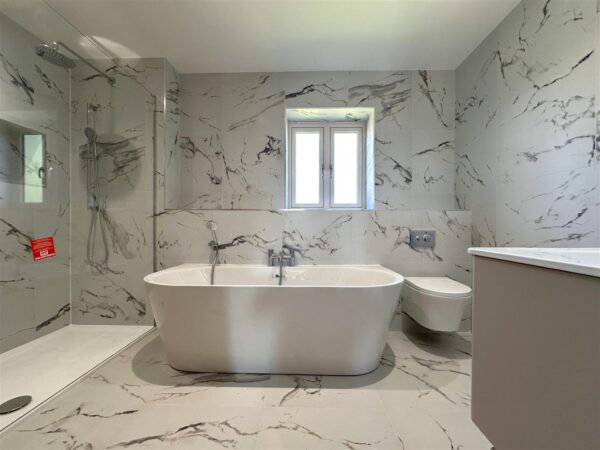 Station Road, Collingham, Newark