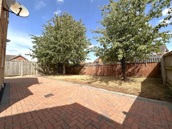 Cambridge Meadows, Newark