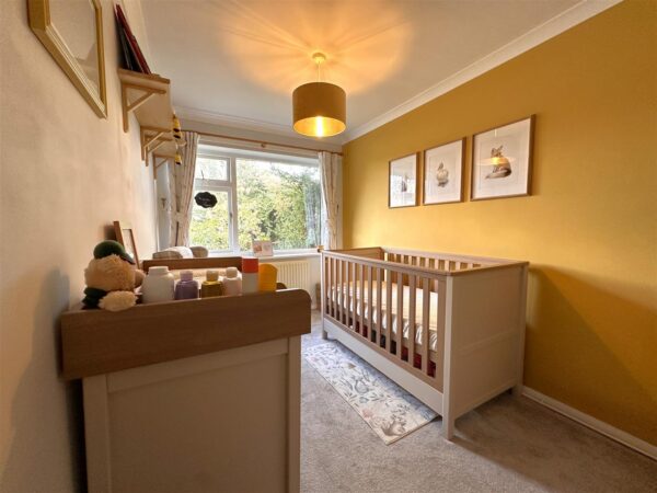 Village Close, Farndon, Newark