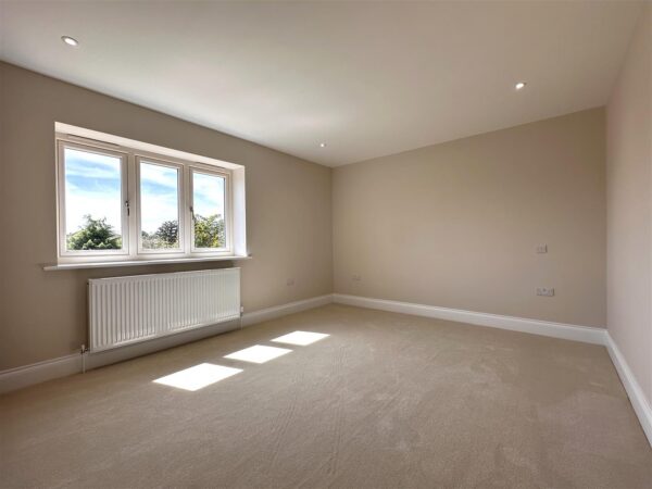 Station Road, Collingham, Newark