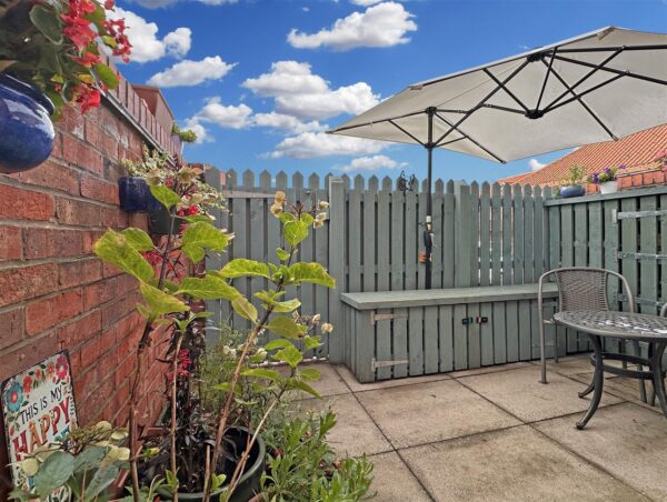 Coopers Yard, Newark