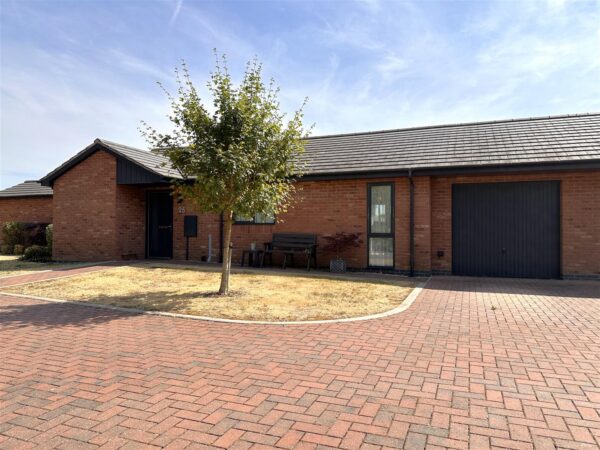 The Poppyfields, Collingham, Newark