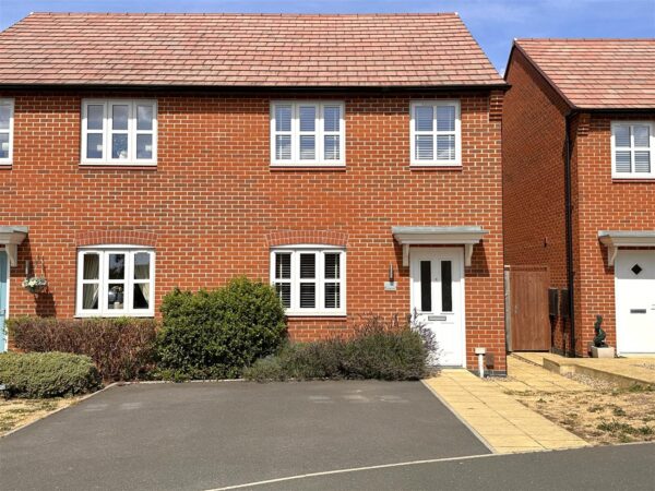 Charters Drive, Middlebeck, Newark