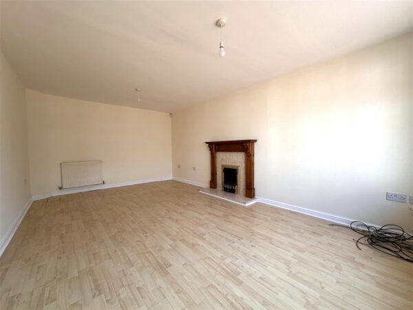 Cambridge Meadows, Newark