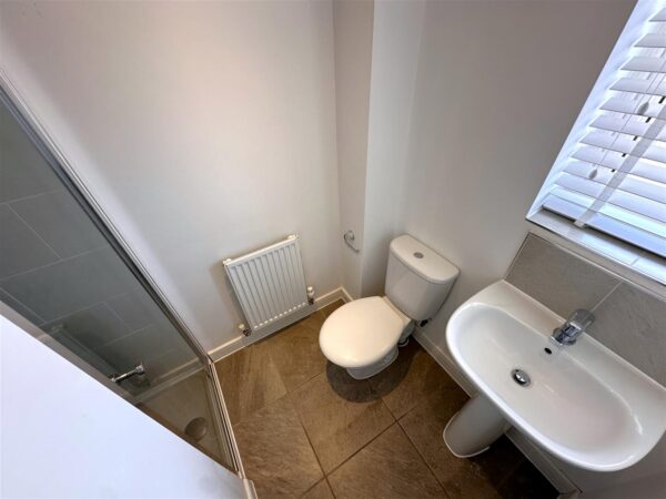 Charters Drive, Middlebeck, Newark