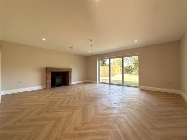 Station Road, Collingham, Newark