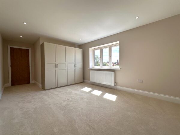 Station Road, Collingham, Newark