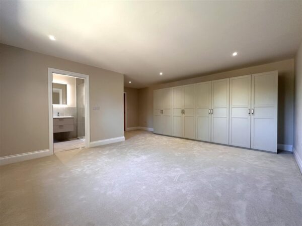 Station Road, Collingham, Newark