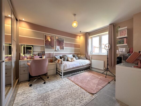 Spinners Way, Middlebeck, Newark