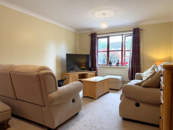 Vicarage Gardens, Balderton, Newark