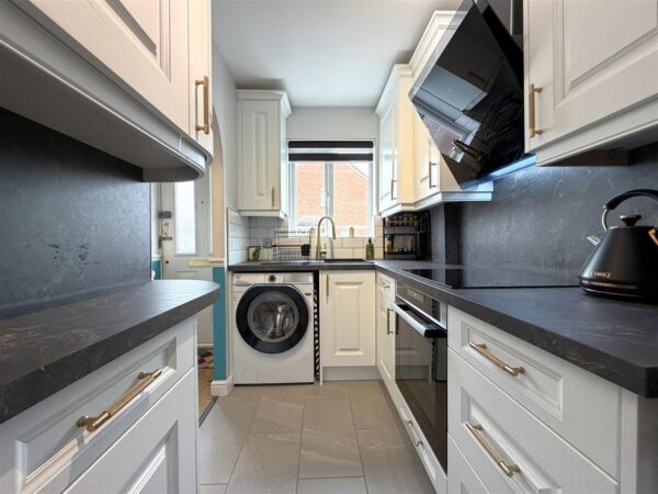 Hayside Avenue, Balderton, Newark