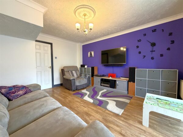 Hayside Avenue, Balderton, Newark
