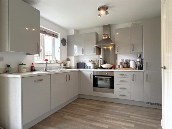 Charters Drive, Middlebeck, Newark