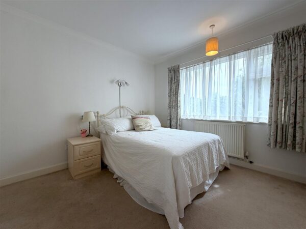 Cartref, Station Road, Collingham, Newark