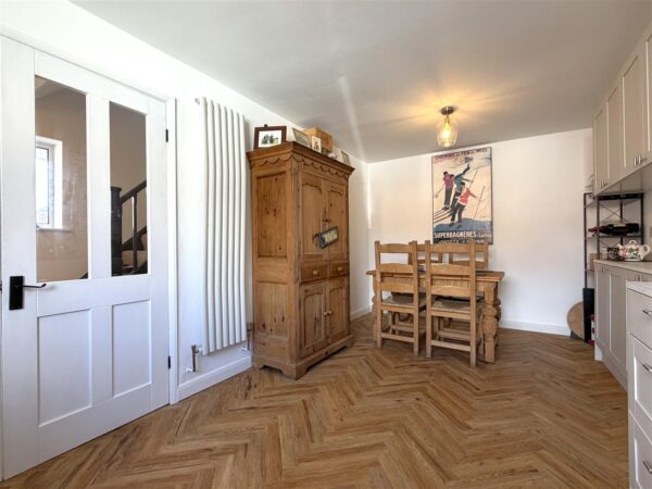 Cardinal Hinsley Close, Newark