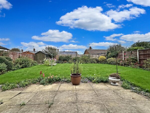 Vicarage Gardens, Balderton, Newark