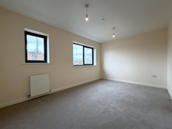 Bainbridge Court, Newark